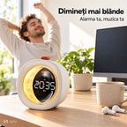 Ceas deșteptător NIRU LumoMoon pe birou, dimineața