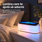 Lampă de veghe NIRU LumoGlow în culori pastel pe noptieră, cu telefonul la încărcat