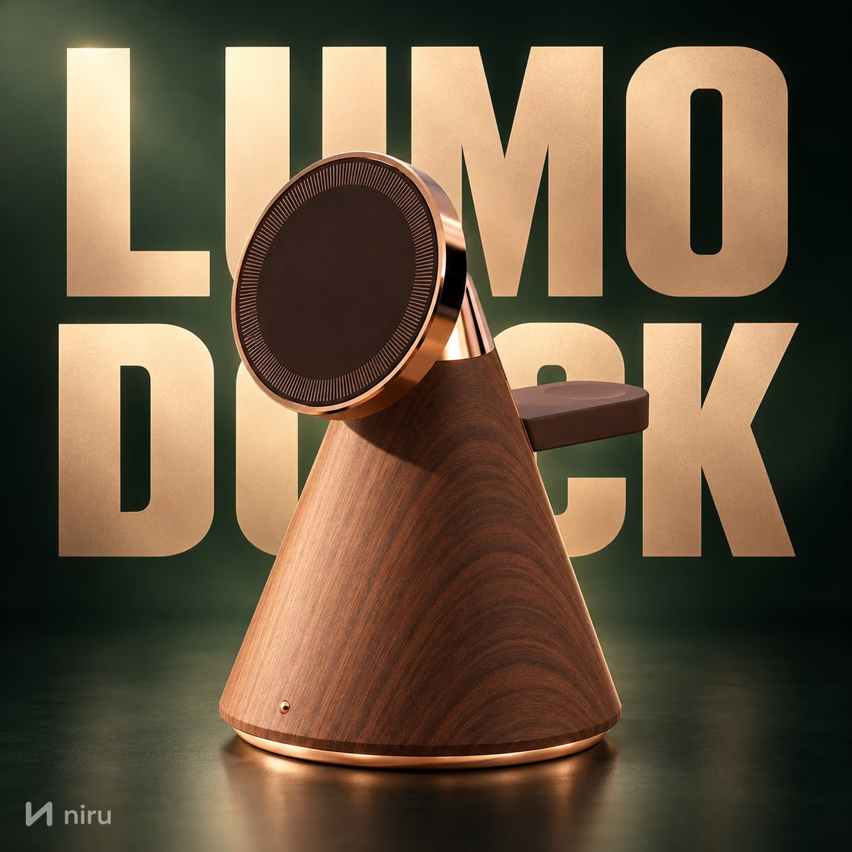 Stand de încărcare magnetic NIRU LumoDock în studio, cu numele LUMODOCK scris mare în spate